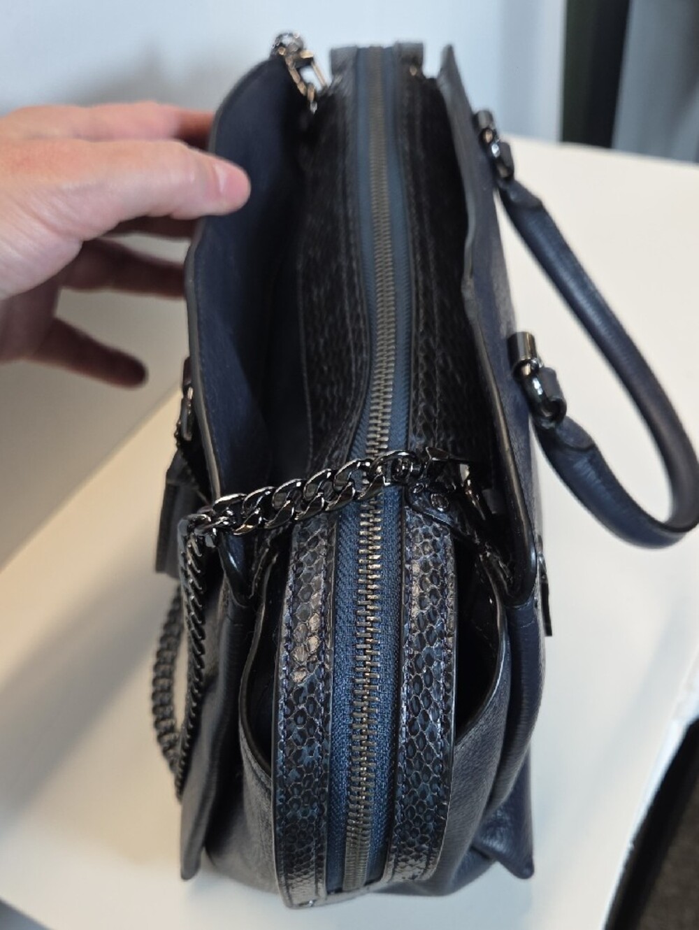 Coach Drew Satchel Pebbled Leather in Navy With Gun Metal Hardware - Picture 3 of 11